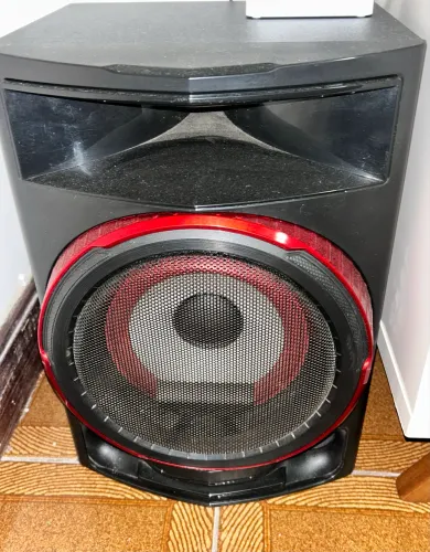 Som LG  Xboom potente 1800 rms 