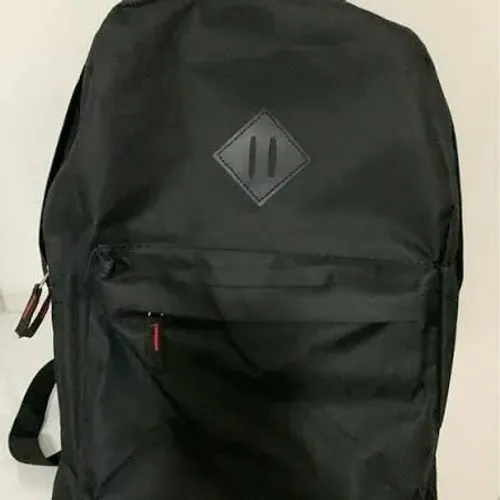 Mochila preta nova
