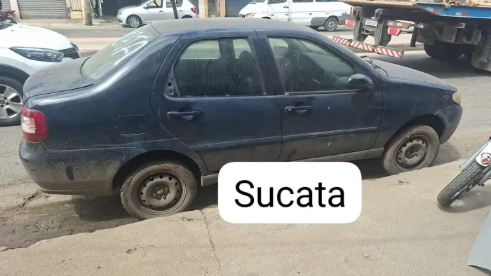 Carro pra sucata 