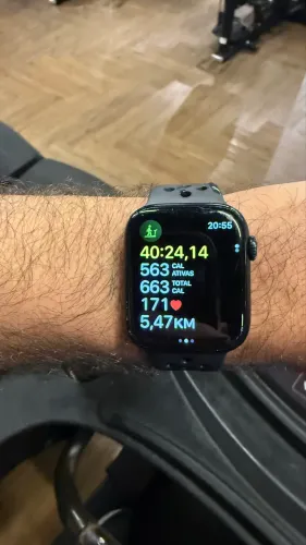 Apple Watch série 7 Nike 45mm