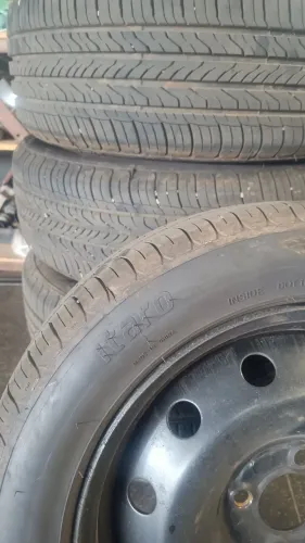 4 rodas c 4 pneus itaro 195/55 aro 15