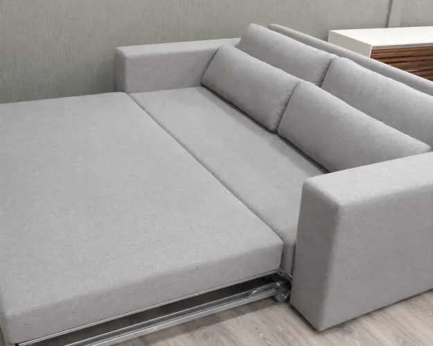 VENDO SOFÁ-CAMA e 2 PUFFs COM URGÊNCIA - ESTADO DE NOVO