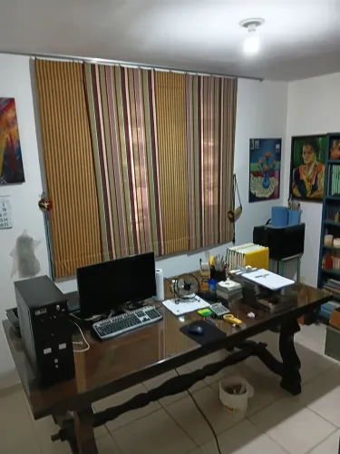 MESA DE IMBUIA MACIÇA 
