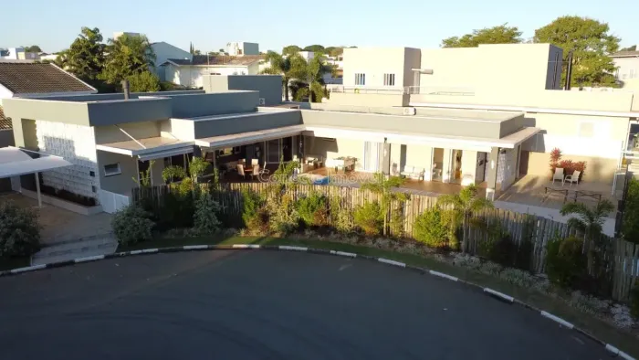 Casa com piscina á venda no Residencial Nova Holanda, Holambra, SP