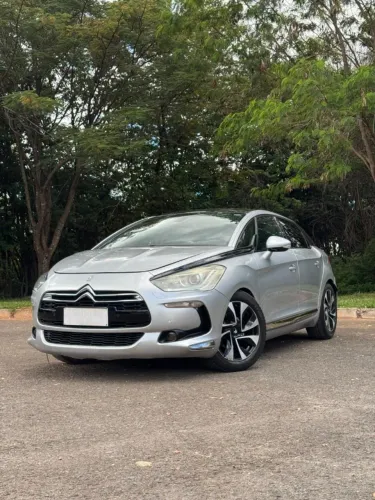 Citroen DS5 1.6 Turbo 16V 5P Aut. 2013