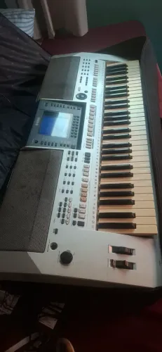 VENDO TECLADO YAMAHA S 790