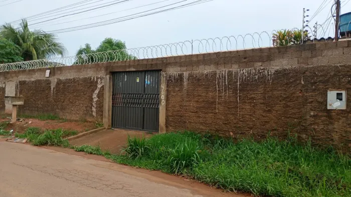 Excelente casa bairro Nova Esperança! Rua no asfalto, casa ampla.