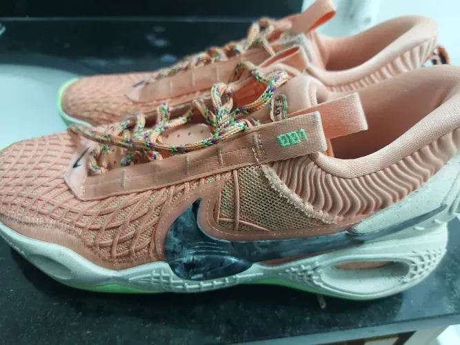 Nike Cosmic 41