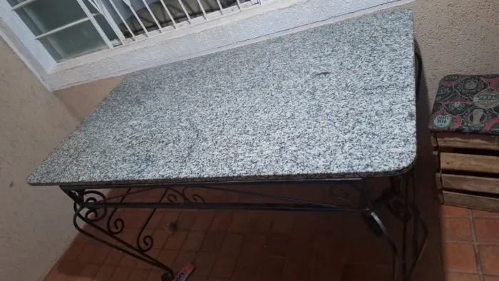 Mesa de mármore