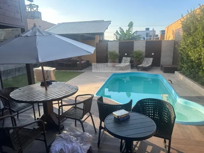 Casa para aluguel possui 160 metros quadrados com 3 quartos em Pinheira - Palhoça - SC