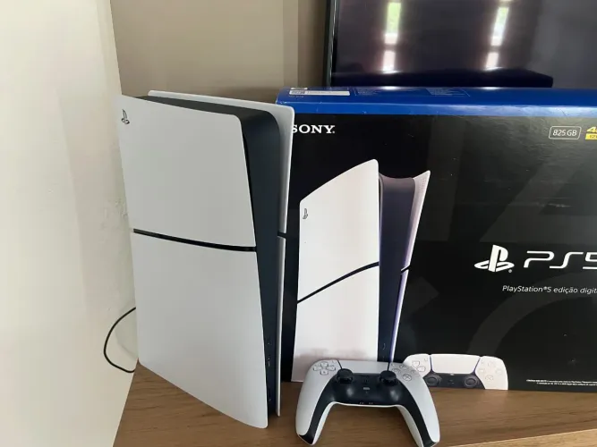 PlayStation 5 Mídia digital com 2 controles