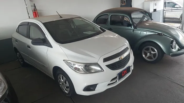 Chevrolet Onix Hatch LS 1.0 8V Flex Power Mec. 4P 2015