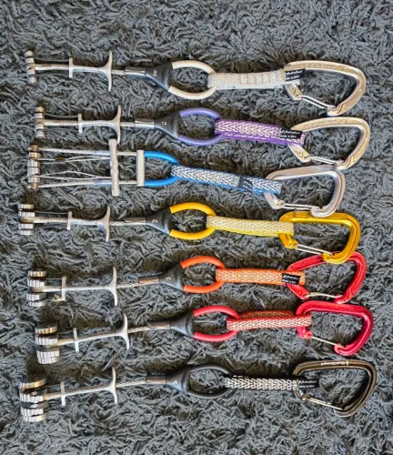 KIT DE PROTEÇÃO MÓVEL PARA ESCALADA TRADICIONAL