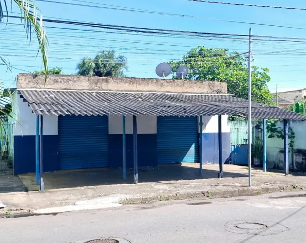Terreno à Venda com Sala Comercial + 3 barracões no Setor Coimbra em Goiânia-GO.