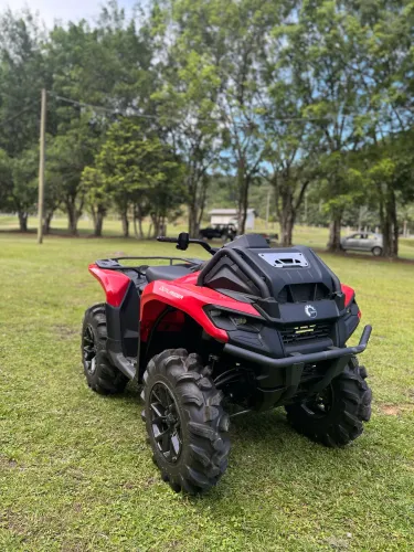 QUADRICICLO OUTLANDER 700 XMR