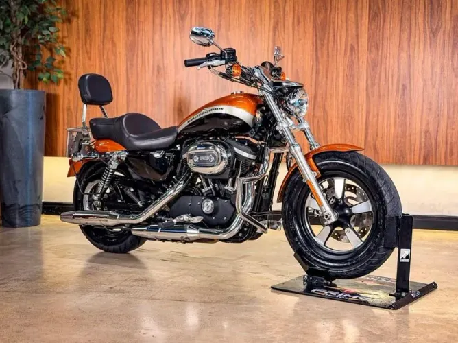 HARLEY-DAVIDSON XL1200CA 2015