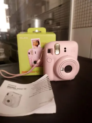 Câmera polaroid instax mini 12 troco por iphone 12!