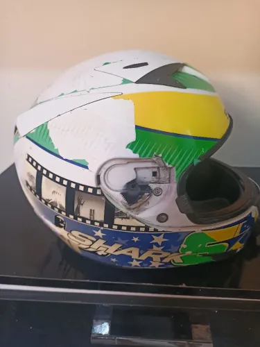 Capacete Shark sem viseira