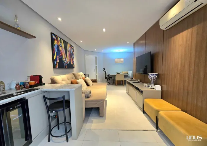 Apartamento com 3 dormitórios sendo 1 suíte no Centro, Florianópolis.