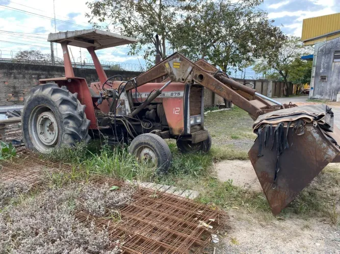 Trator massey 275 c/concha