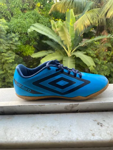 Tênis de quadra UMBRO 39/49