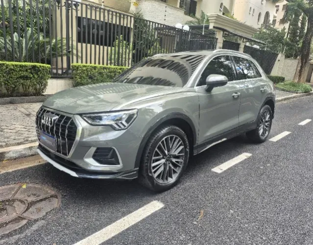 Audi Q3 Perf. Black 2.0 TFSI Tiptr. Quattro 2024