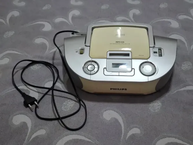 Philips CD Soundmachine AZ1133 - EM BANGU, RJ
