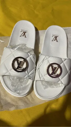 Sandálias Louis Vuitton