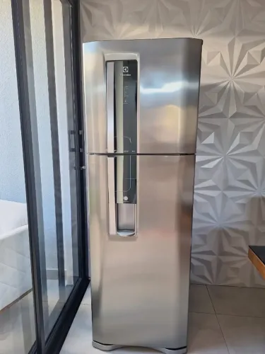 Geladeira Electrolux inox 380 litros