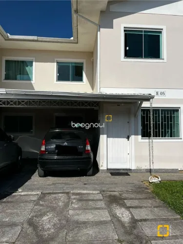 Casa à venda no Condomínio Residencial Jardim Das Flores em Forquilhas São José