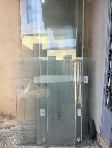 Vendo esses vidros porta e janela