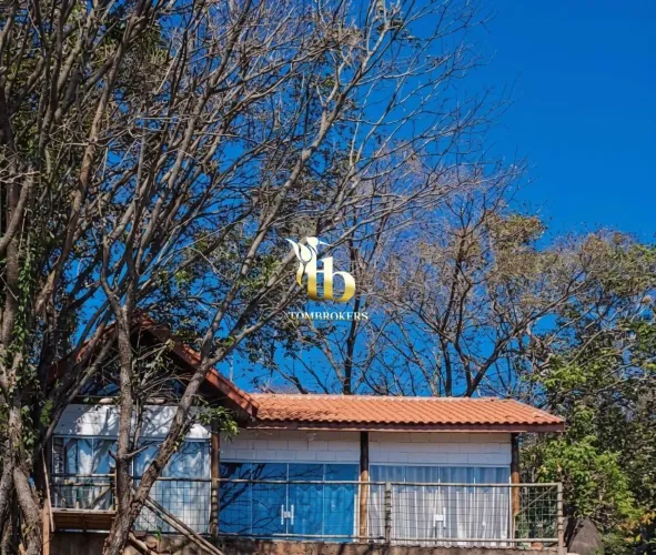 Charmosa casa de campo em estilo rancho, construída em terreno de 300 m²,por R$ 700.000 -