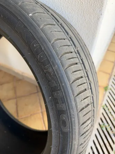 Pneu Kumho aro 18 225/45