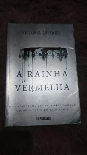 Livro "A Rainha Vermelha"