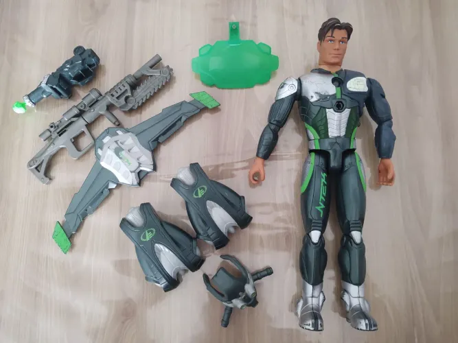 Bonecos Max Steel