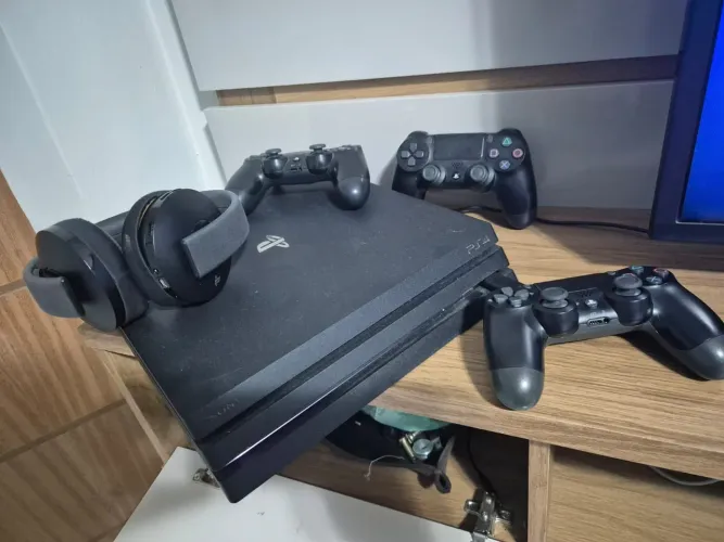 PS4 Pro (13.50)