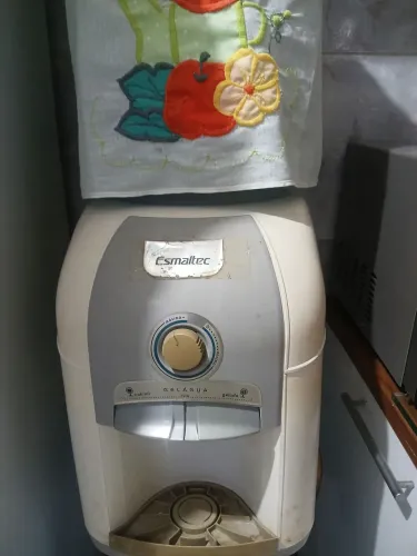 Gelagua esmaltec