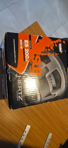 Subwoofer hertz 8 polegadss