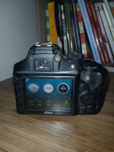 Nikon D3300 + Lente 18-55mm