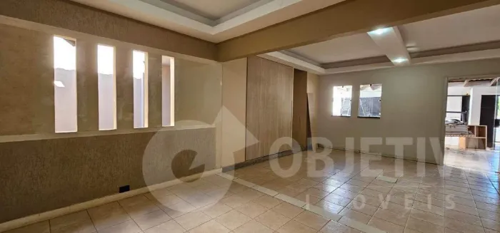 Casa à venda, 4 quartos, 1 suíte, 2 vagas, GRANADA - UBERLANDIA/MG