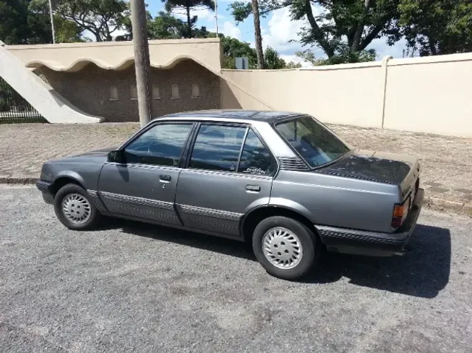 Chevrolet Monza Classic SE 2.0 /mpfi E EFI 2P E 4P 1990