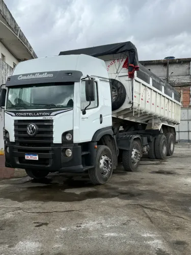 CAÇAMBA VW 30330 ANO 2018 BItruck 8X2 Conservada
