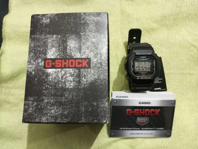 Relógio Casio G-SHOCK DW-5600 - Seminovo - Impecável<br>