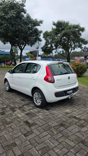 Fiat Palio Essence 1.6 Flex 16V 5P 2014