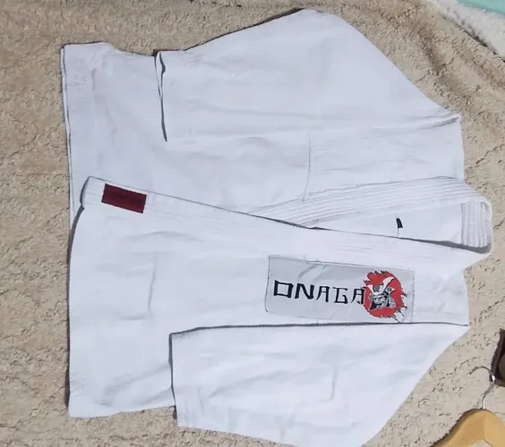 Kimono infantil M4 - Em ótimo estado