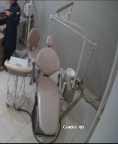 Vende-se cadeira odontológica semi nova.