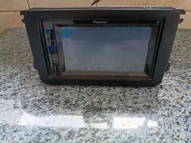 Vendo Central Multimidia Pioneer Dmh-A248bt, 2 Din, Weblink, Bluetooth, USB. Funcionando.