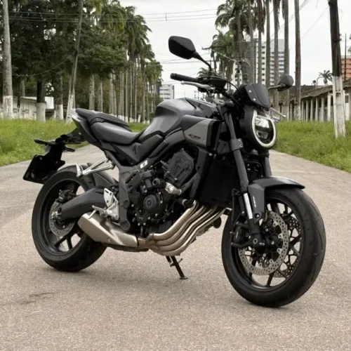 Honda CB650R 2026 ! Estado de Zero , Apenas 400km Rodados..