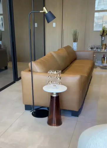 Sofá de couro 4 lugares
