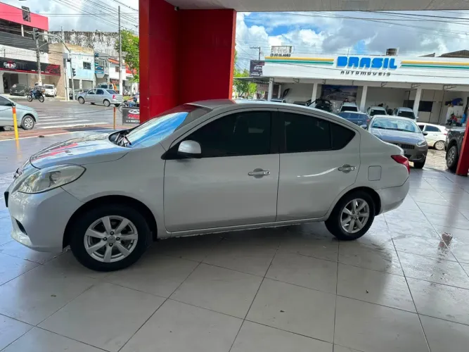 Nissan Versa SL 1.6 16V Flex Fuel 4P Mec. 2013